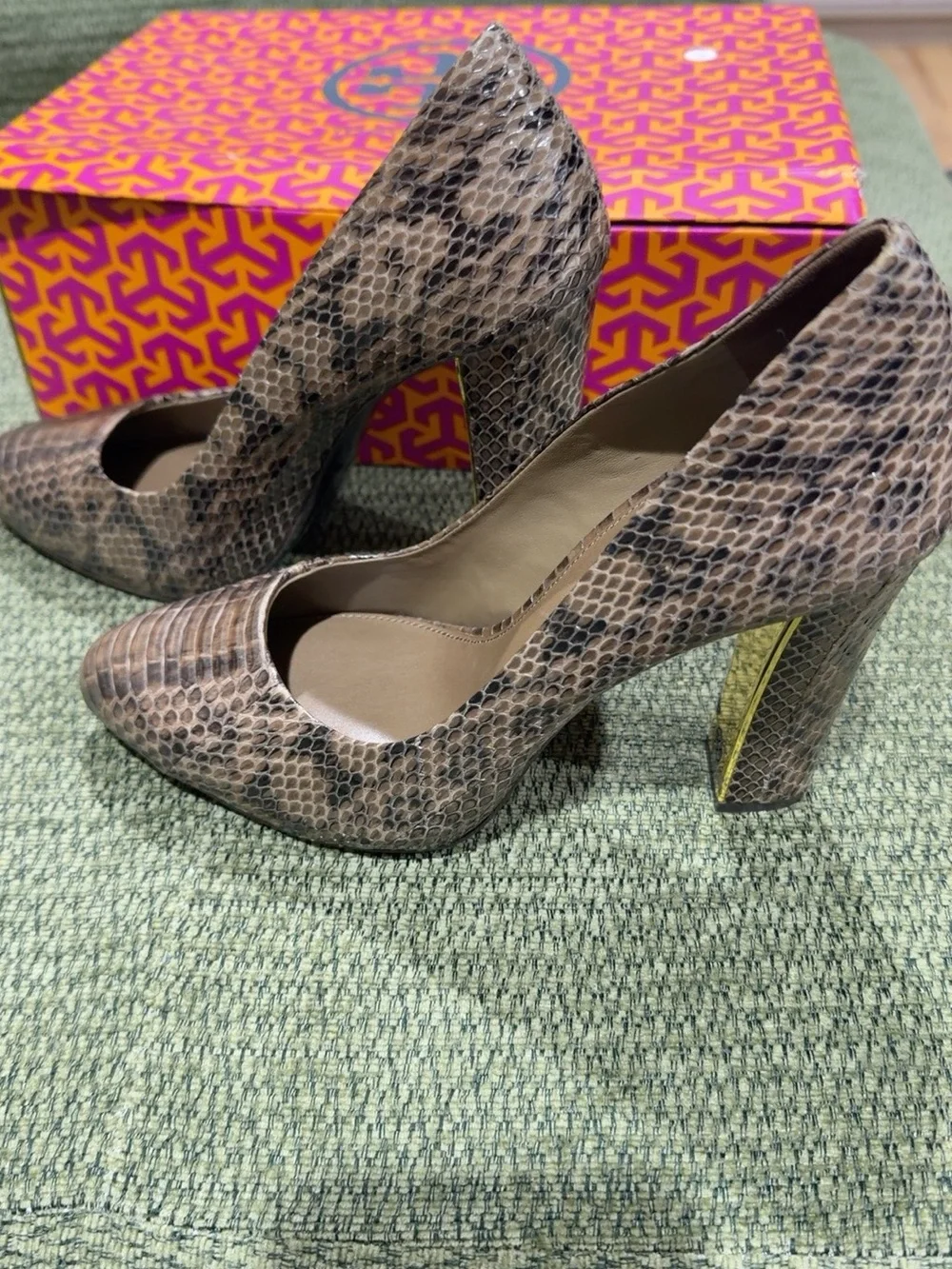 Tory Burch very delilah pumps